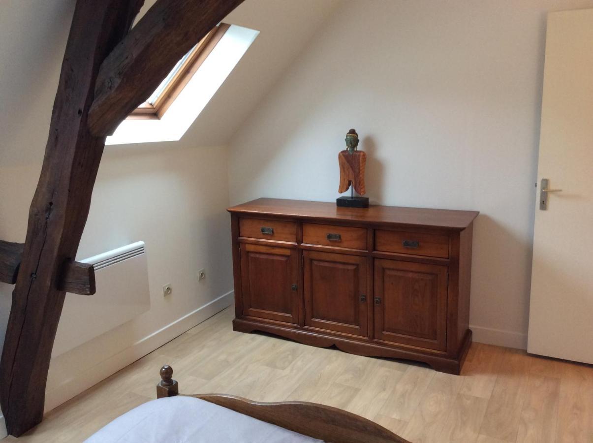 Appartement spacieux et lumineux au centre ville Tonnerre Extérieur photo